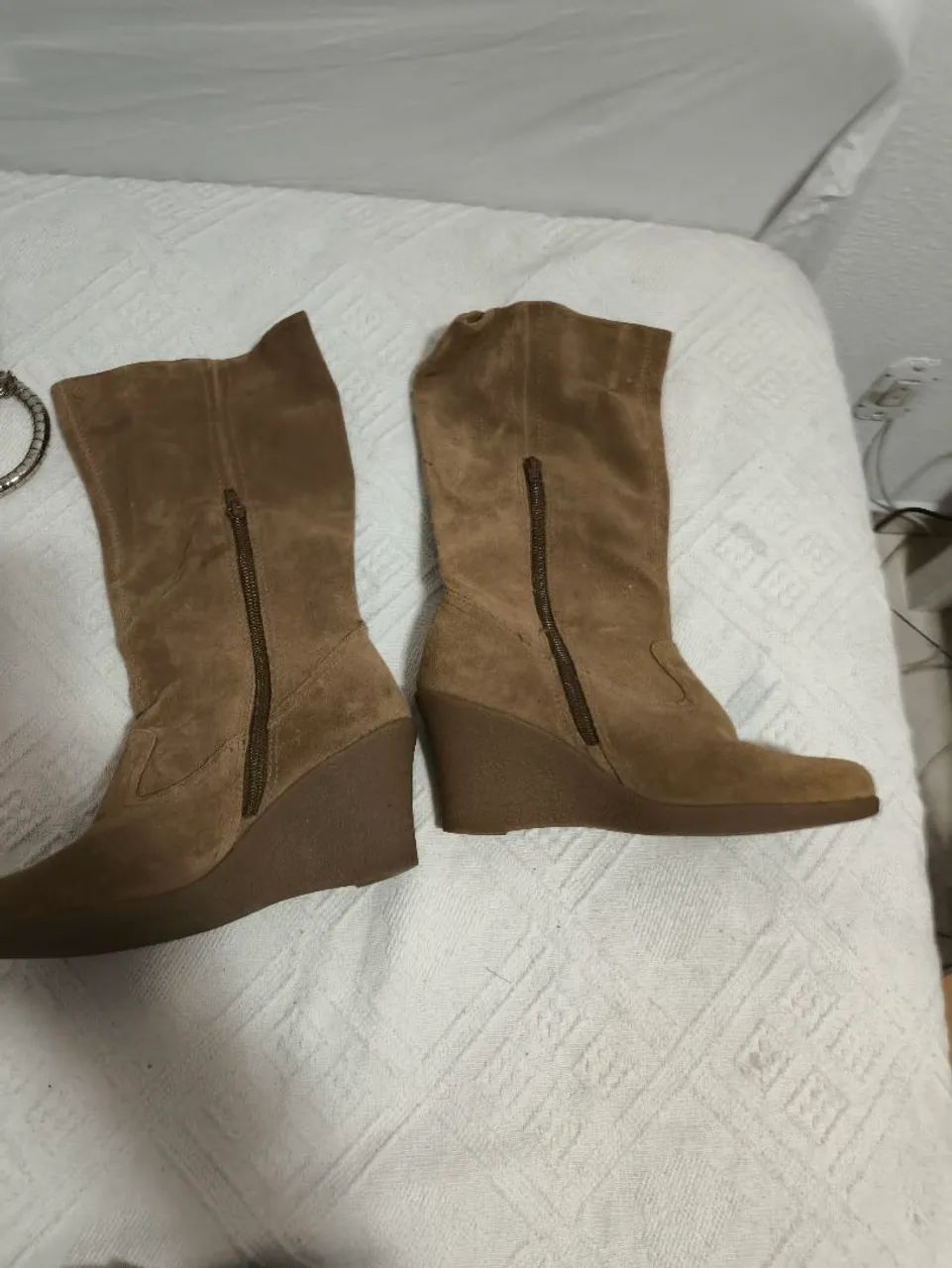 Botas Arezzo 36 camurça marrom com salto anabela