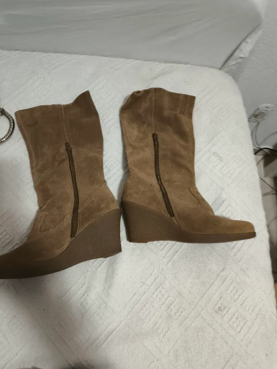 Botas Arezzo 36 camurça marrom com salto anabela
