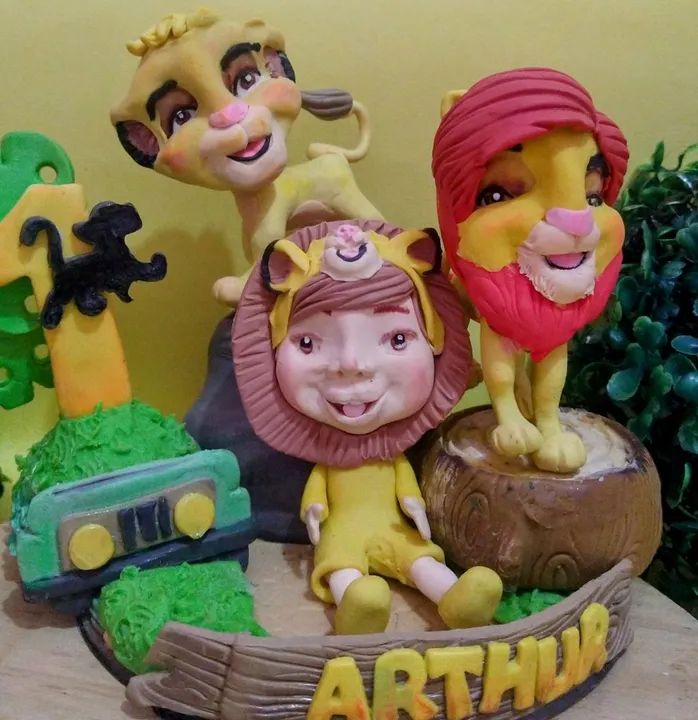 Topo de bolo,velas, lembrancinhas e apliques  - Foto 3