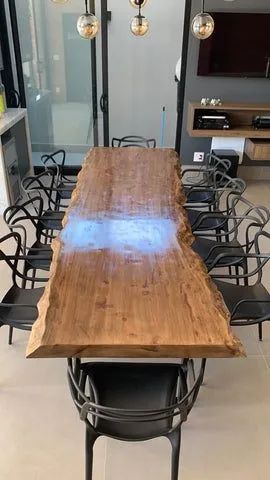 Mesa de Jantar Madeira Rústica Orgânica.