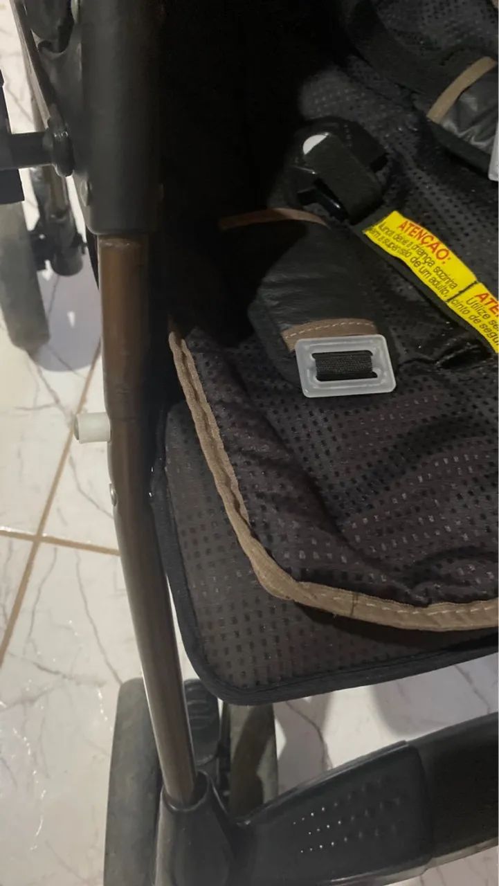 Carrinho de Bebê - Galzerano - Usado - LEIA O ANÚNCIO! - Foto 4