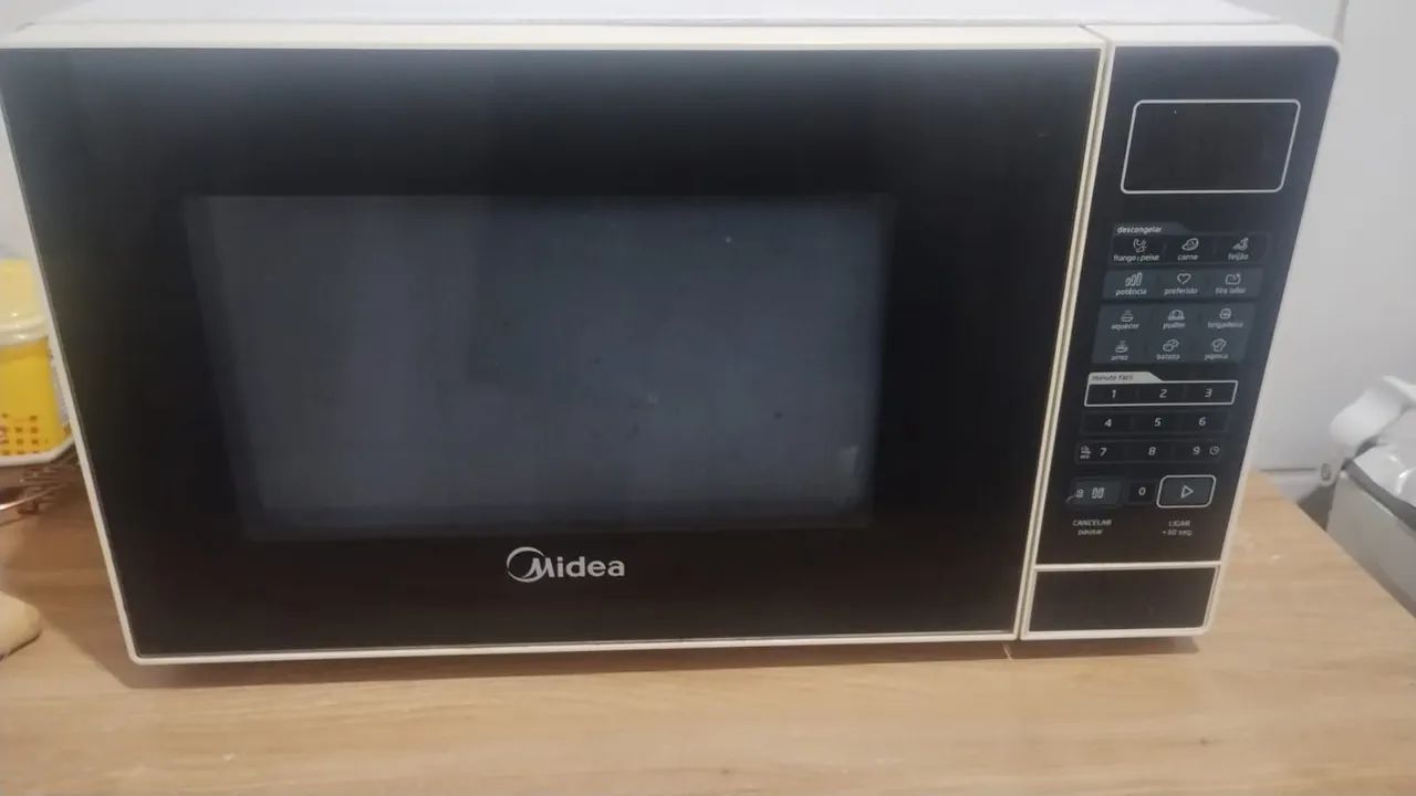 Micro-ondas Midea - Perfeito para sua cozinha!