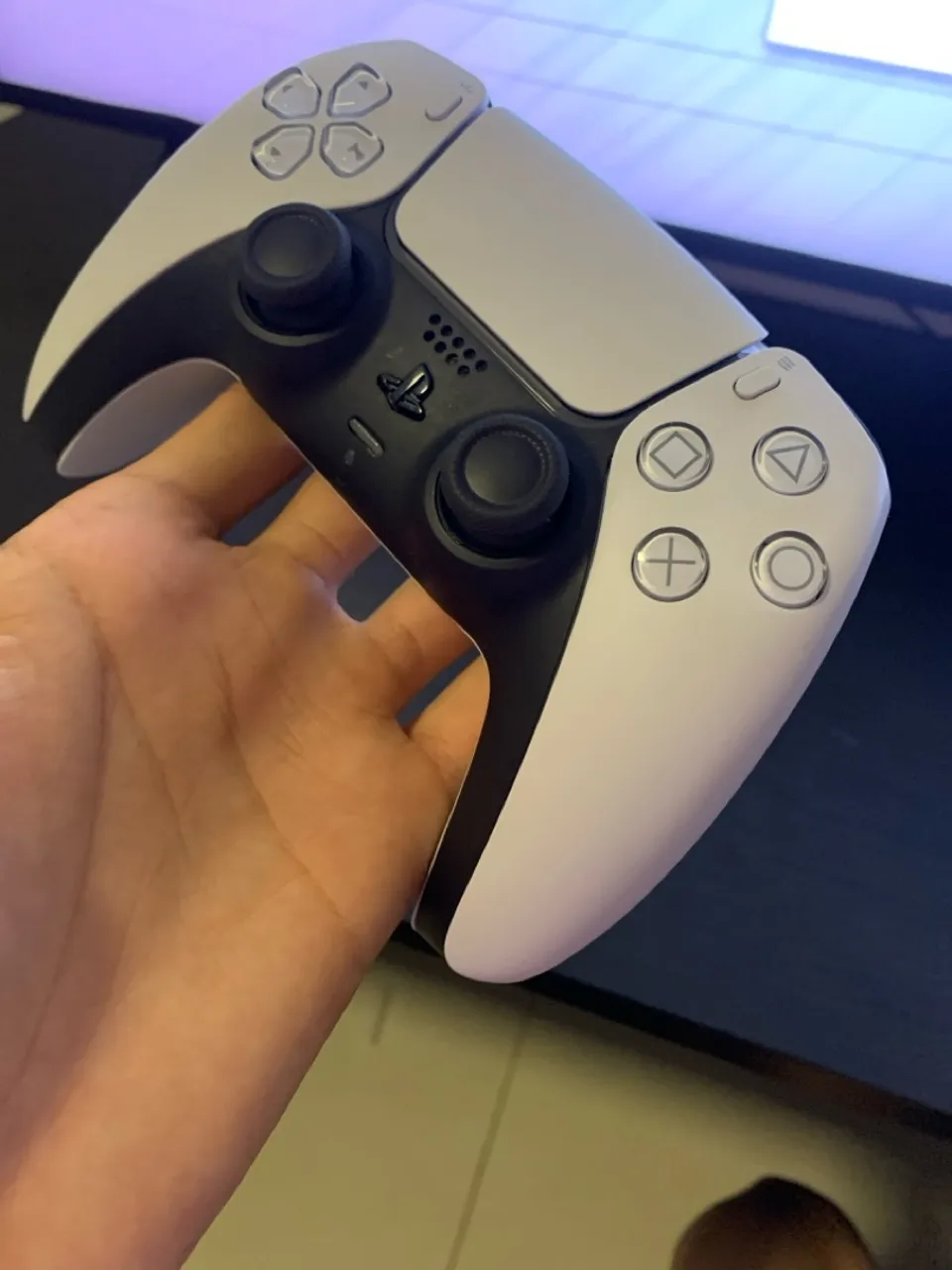 Controle novo na caixa com poucas semanas de uso