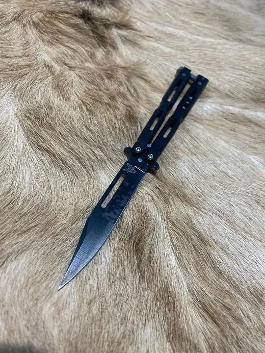 Canivete Butterfly preto 961