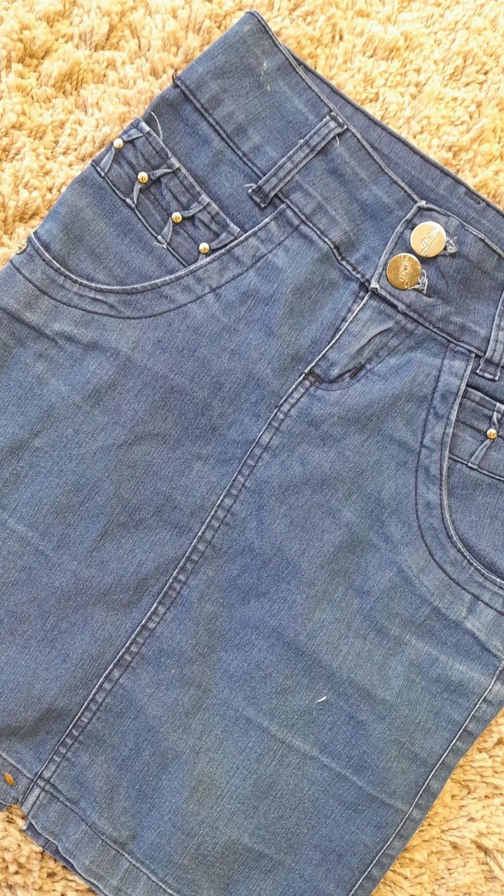 Saia Jeans Azul com Detalhes - Foto 2