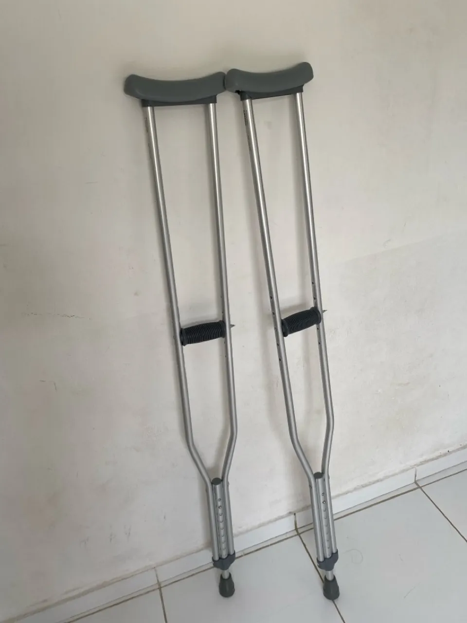 Par de Muletas de Alumínio