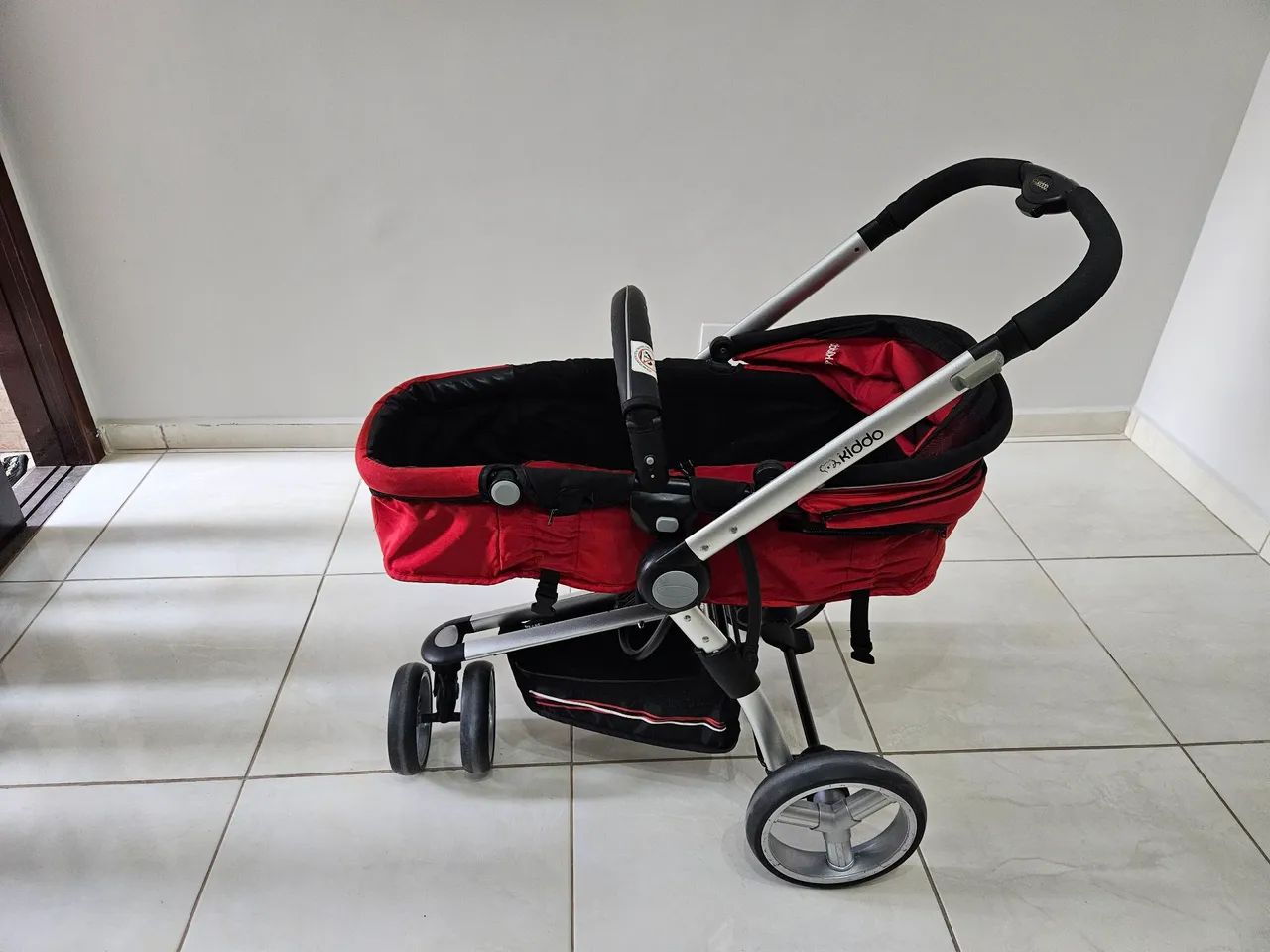 Carrinho + Bebê Conforto Kiddo (De R$ 850 Por 750) ****MOGI DAS CRUZES****