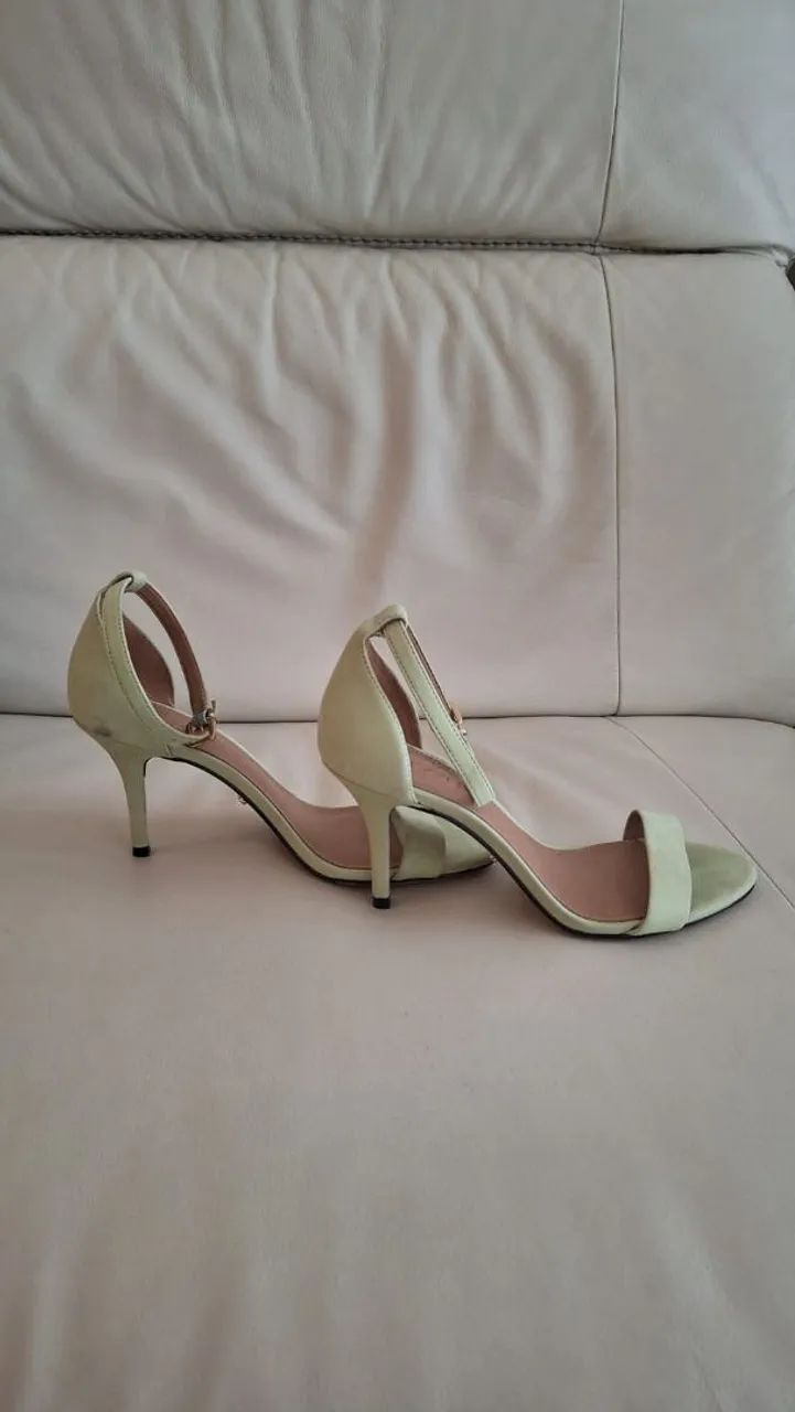 Sandália Arrezo tamanho 35 - Foto 2