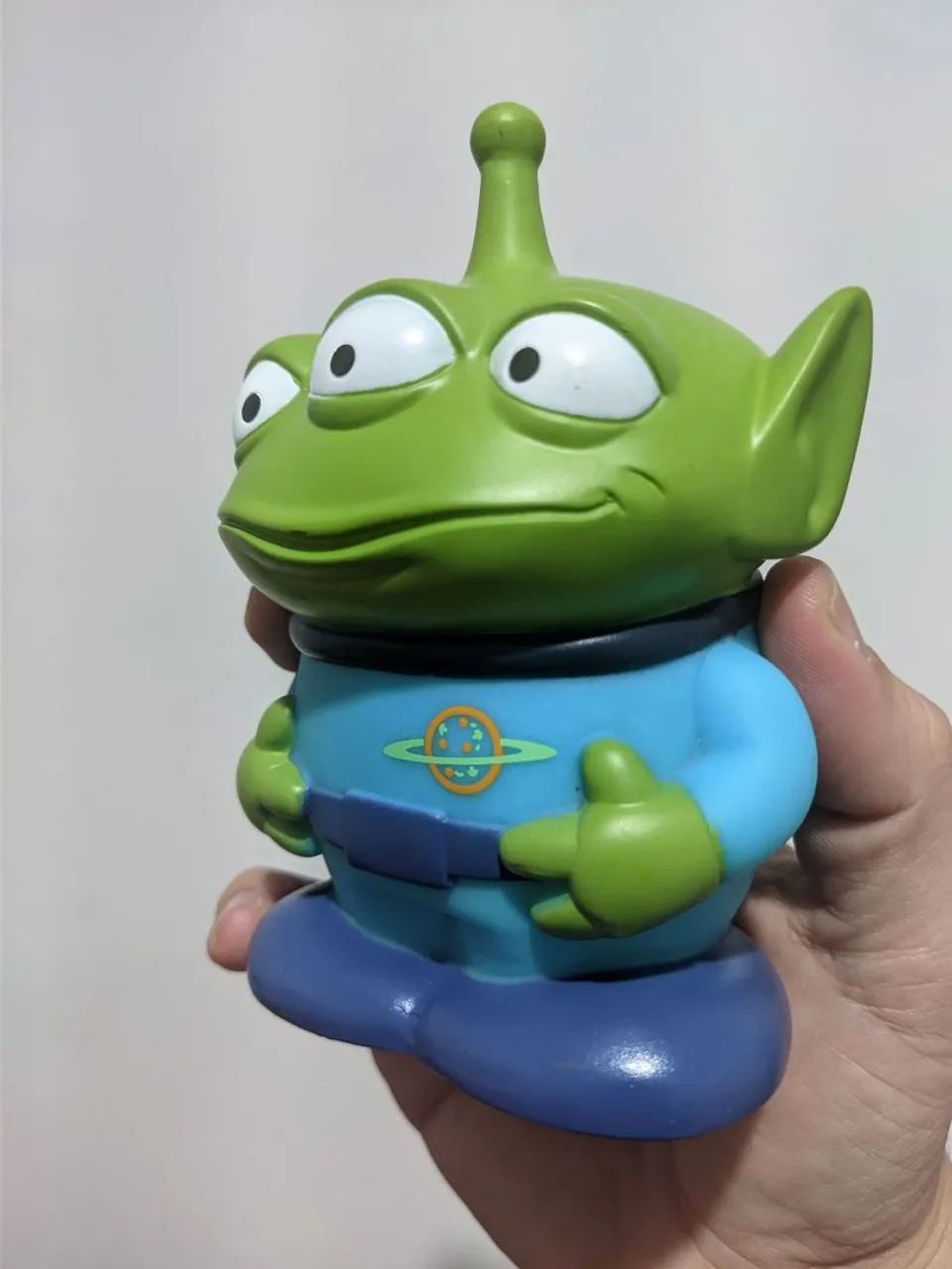 Boneco Cofrinho Alien do Toy Story da Disney Pixar - Foto 2