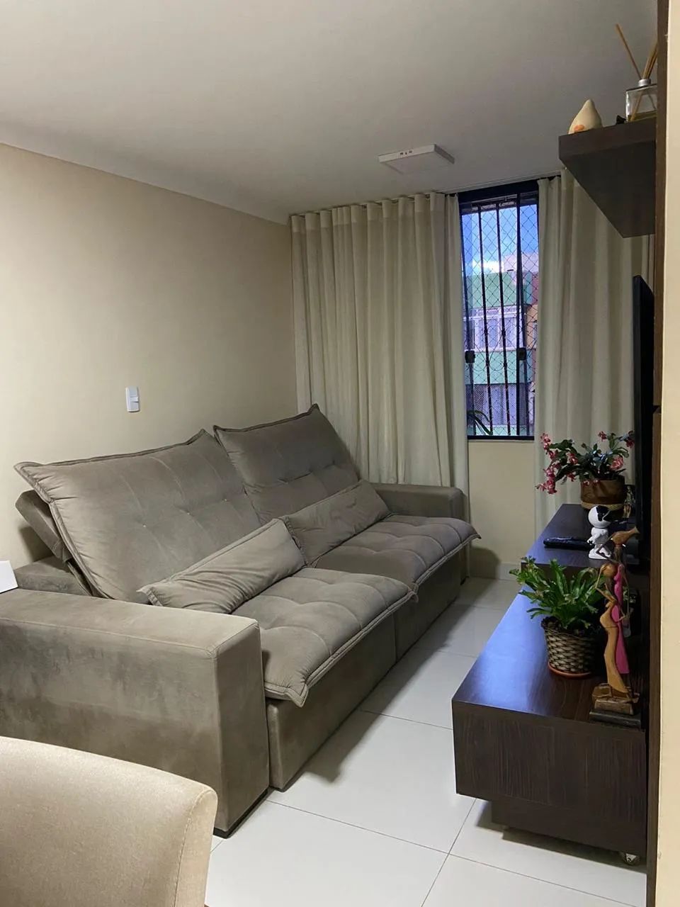 CNB 5 Apto de 3 qts c/suíte reformado, documento 100%