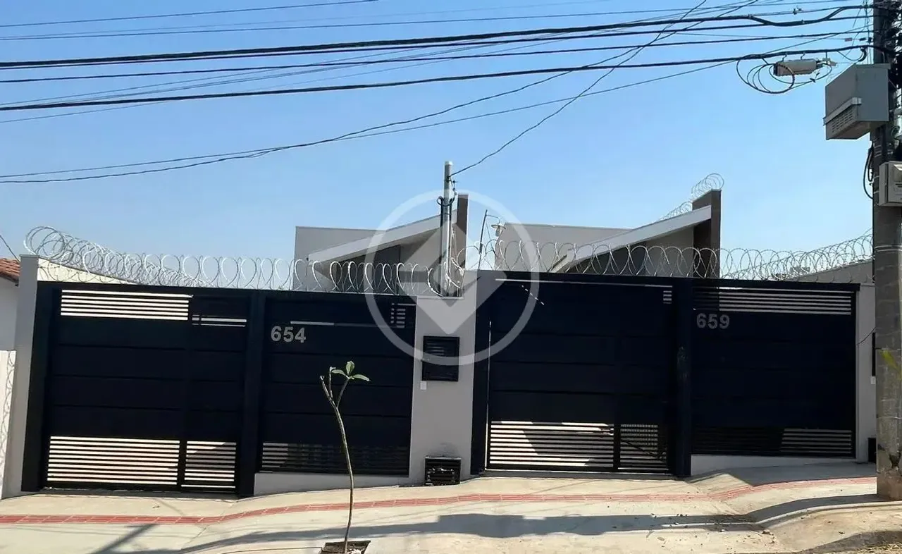 CASA TÉRREA RECEM CONSTRUIDA COM 104 M² , 3 QUARTOS S/ 1 SUÍTE, 1BANHEIROS SOCIAL, SALA DE