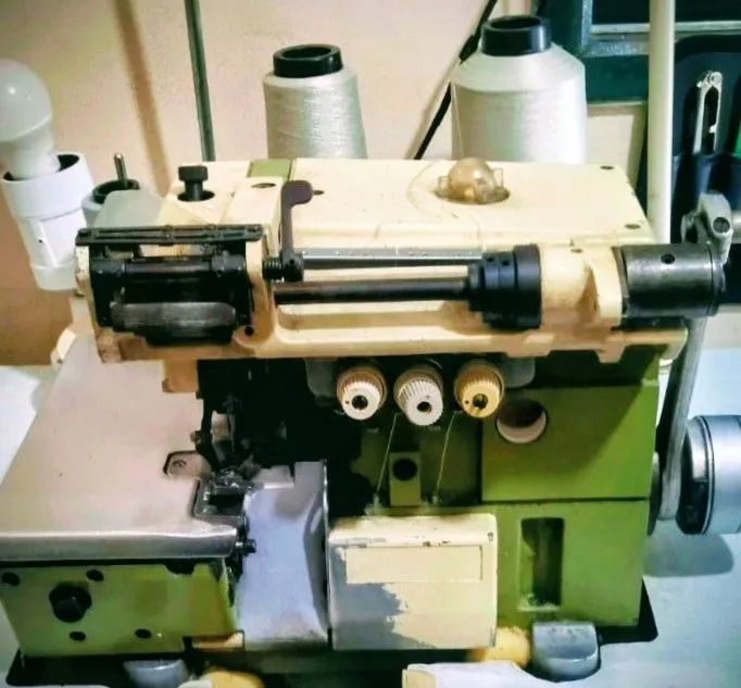 Overloque com catraca para colocar elástico  - Foto 3