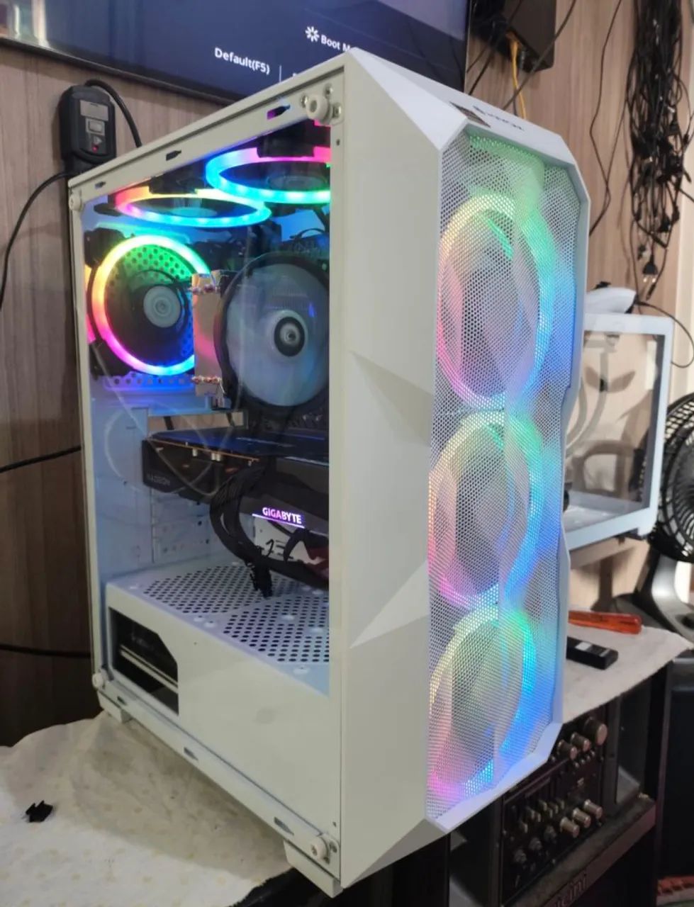 PC RYZEN 7 5700X E RX7600 PEGO PS4 E PS5 COM VOLTA