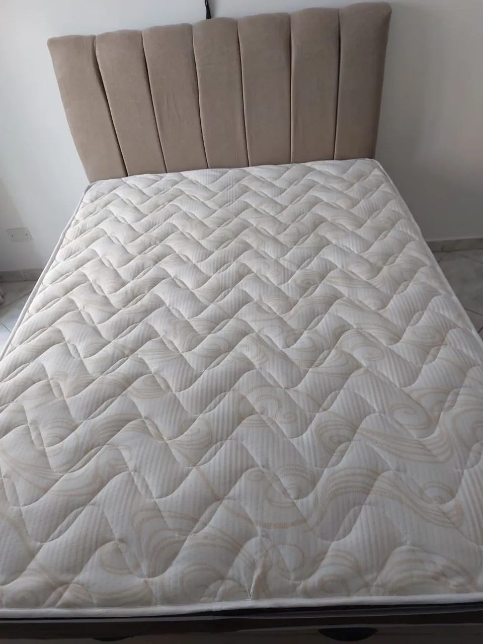 CAMA BOX BAU COM COLCHAO MOLAS ENSACADAS  - Foto 2