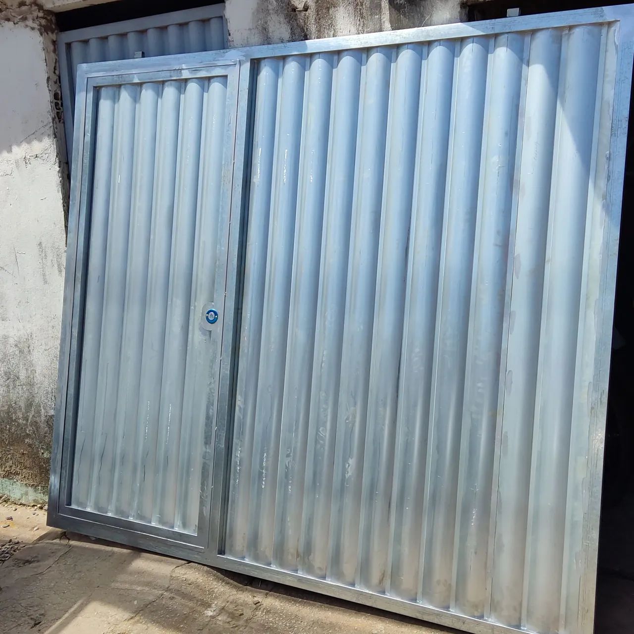 Promoção portão de corre com portinha64842058476929120