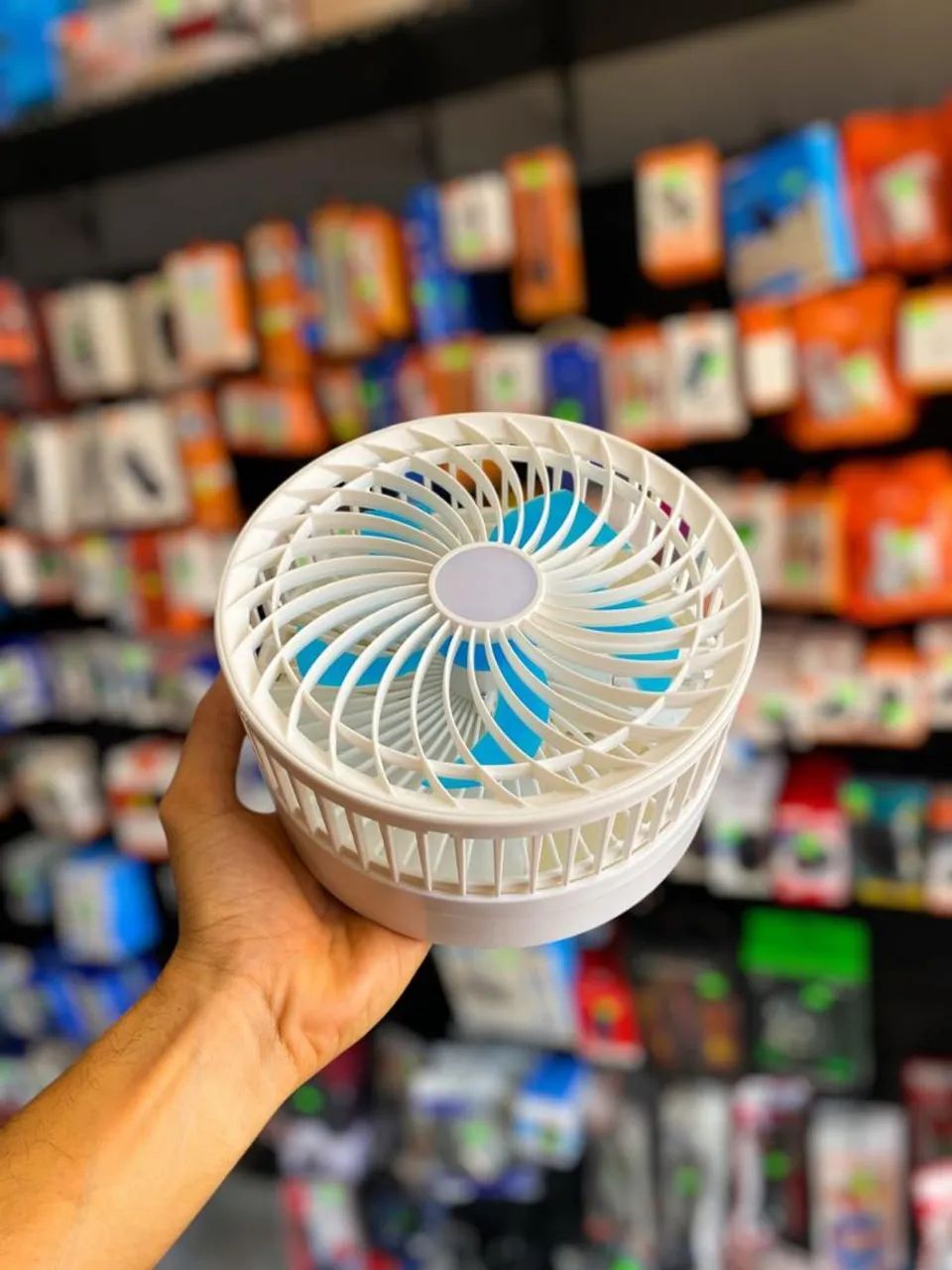 VENTILADOR PORTÁTIL REGULÁVEL COM SUPORTE PARA CELULAR - Foto 4