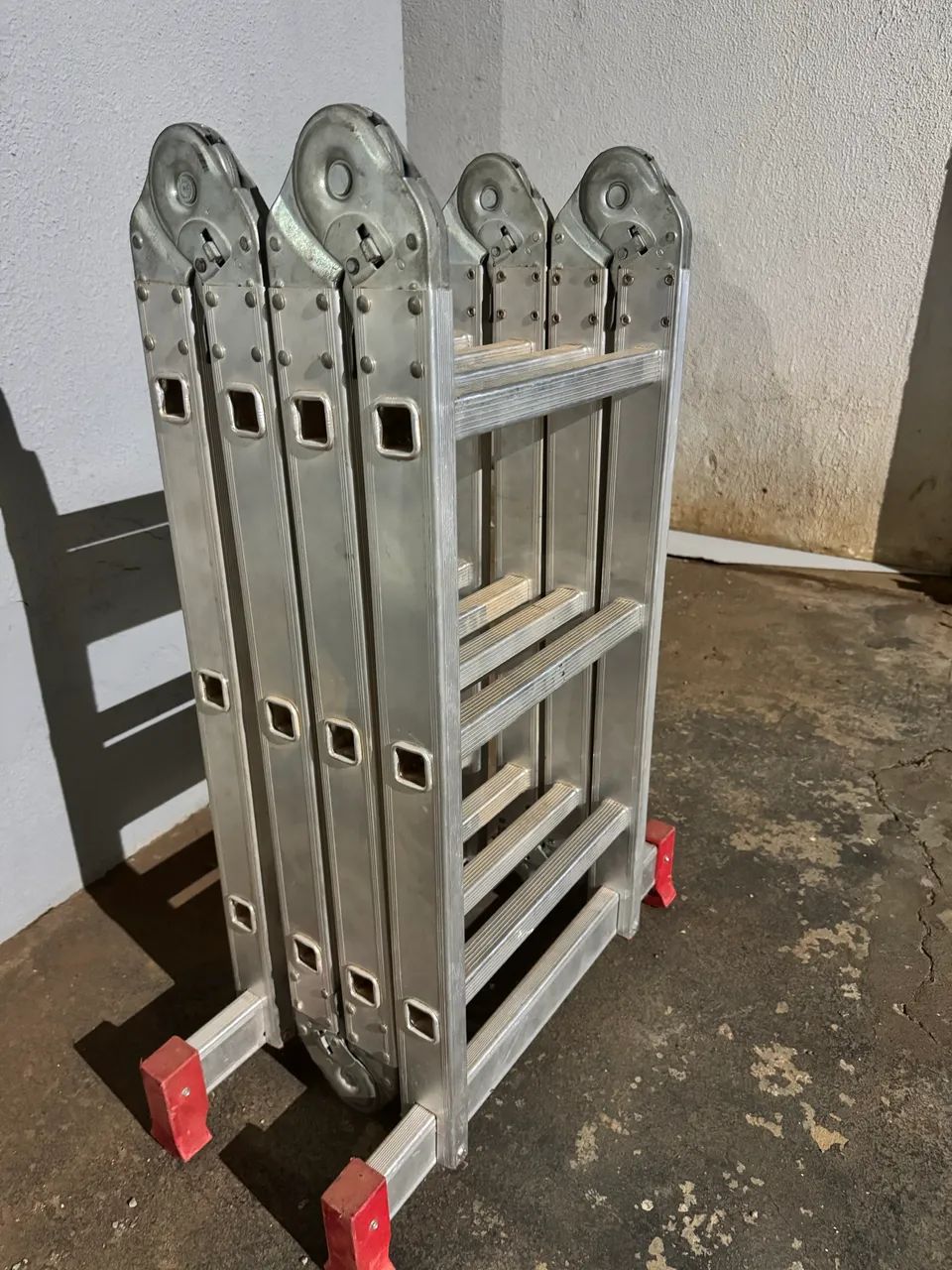 Retractable Ladder64842099473539121