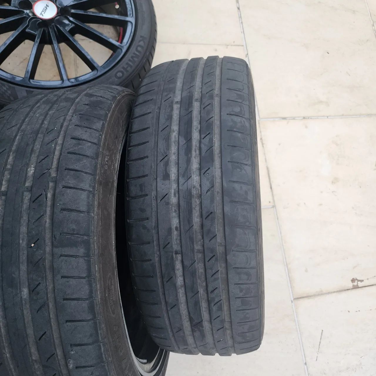 Jogo de pneus com as rodas aro 17  - Foto 5