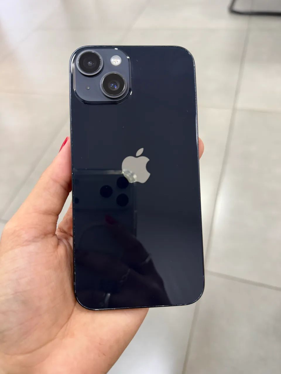 Vendo IPhone 14 azul semi novo - Foto 4