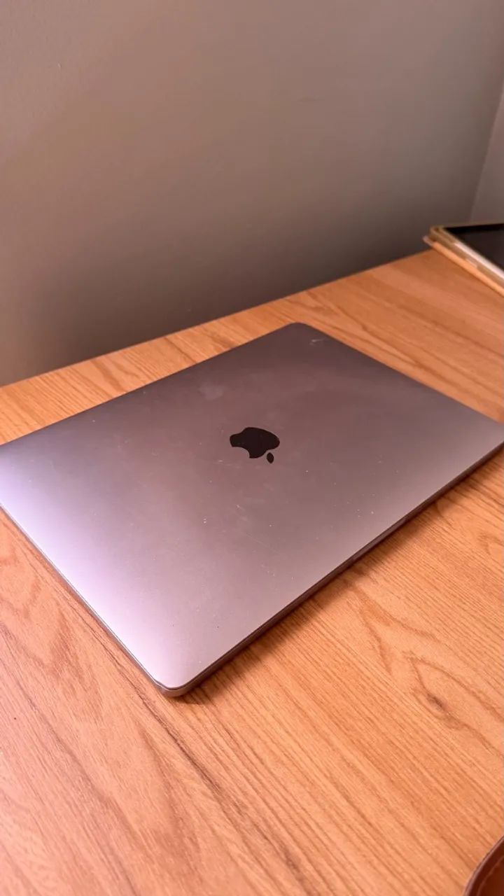MacBook Pro 13 polegadas Retina Touch Bar Touch ID - Cinza-Espacial