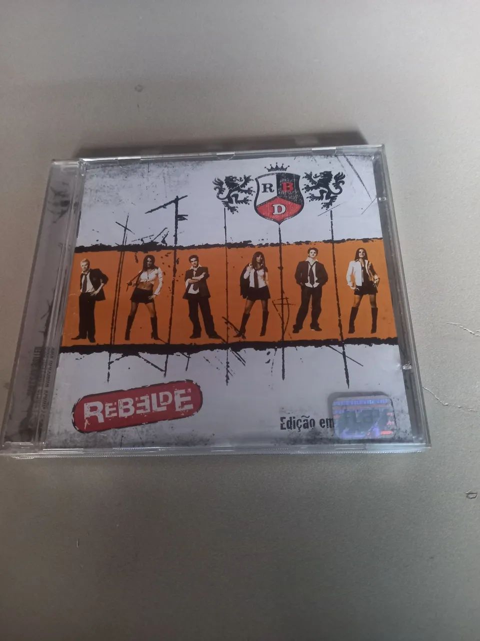 CD REBELDE EDIÇÃO EM ESPANHOL