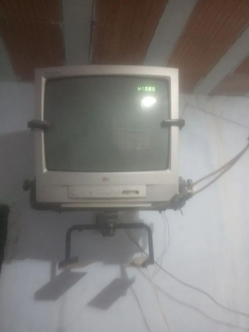 Tv LG impecável funcionando tudo 