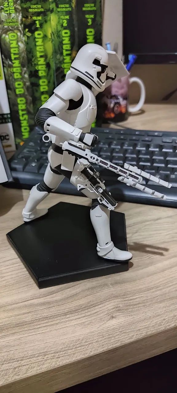 Riot Control Stormtrooper Art Scale 1/10 (Star Wars: O Despertar da Força) - Iron Studios  - Foto 2