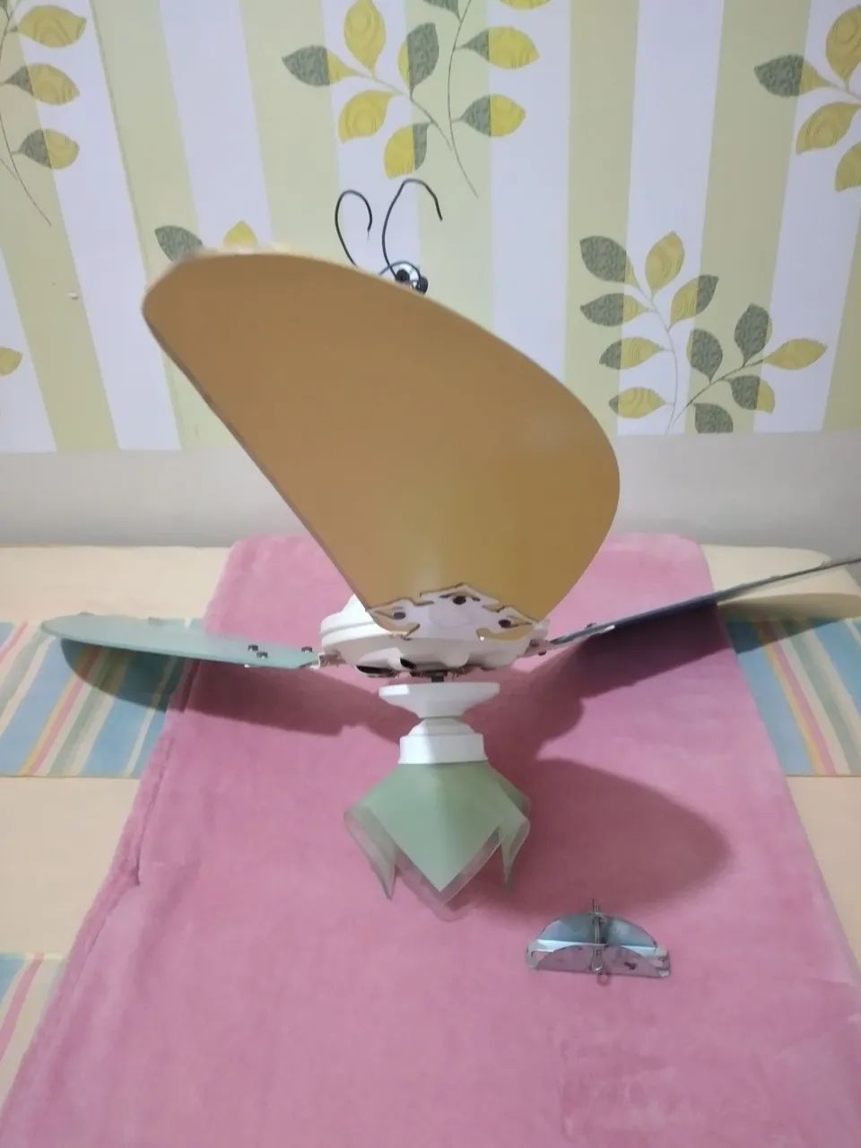 Vendo ventilador usado. Mais funciona normalmente.  Usado. - Foto 2
