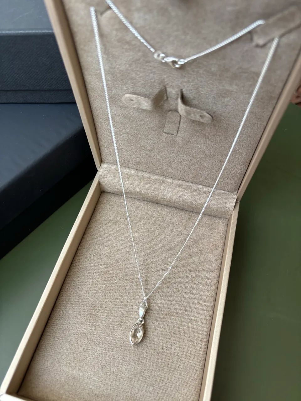 Cordão de prata puro 925 com pingente  gota