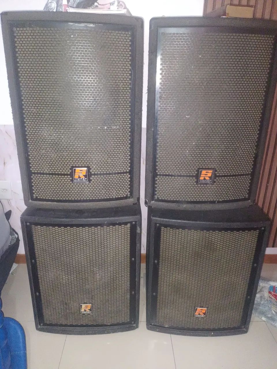 Caixas de som Staner 