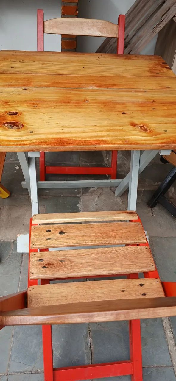 Mesa com cadeiras - Foto 4