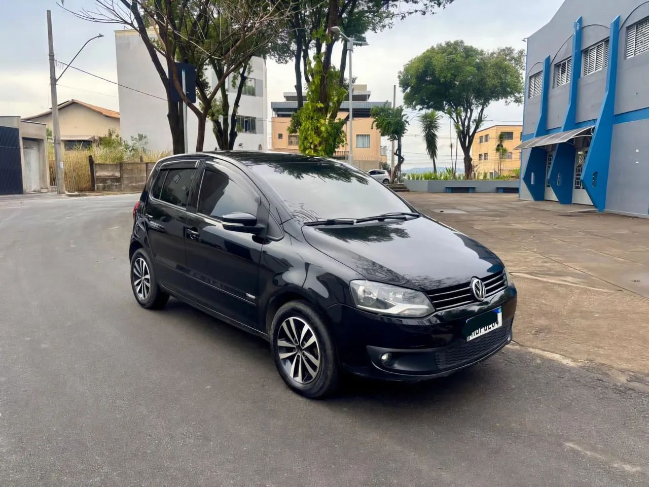 Volkswagen Fox Fox 1.0 Mi Total Flex 8V 5p 2011
