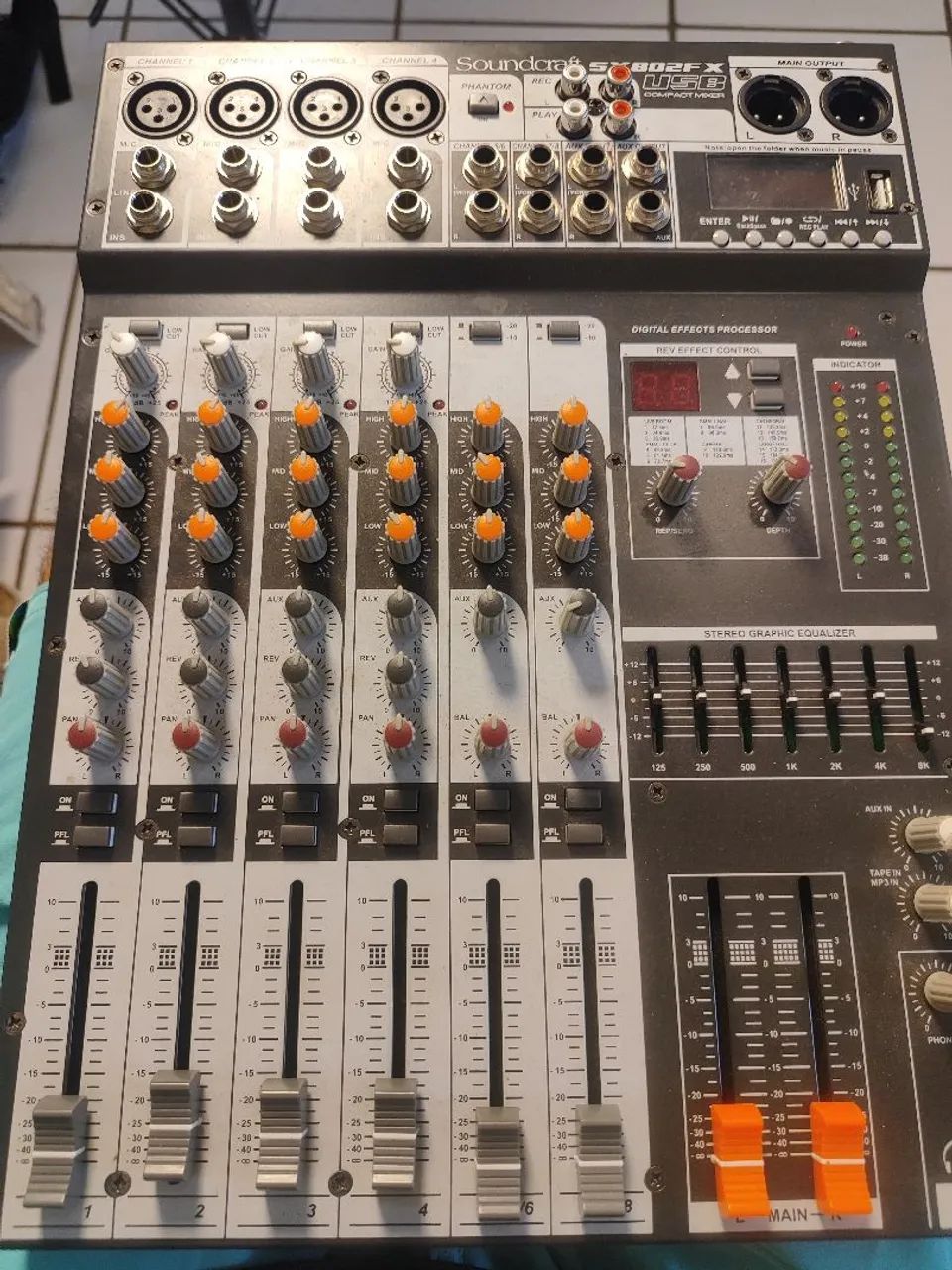 Mesa de som soundcraft 