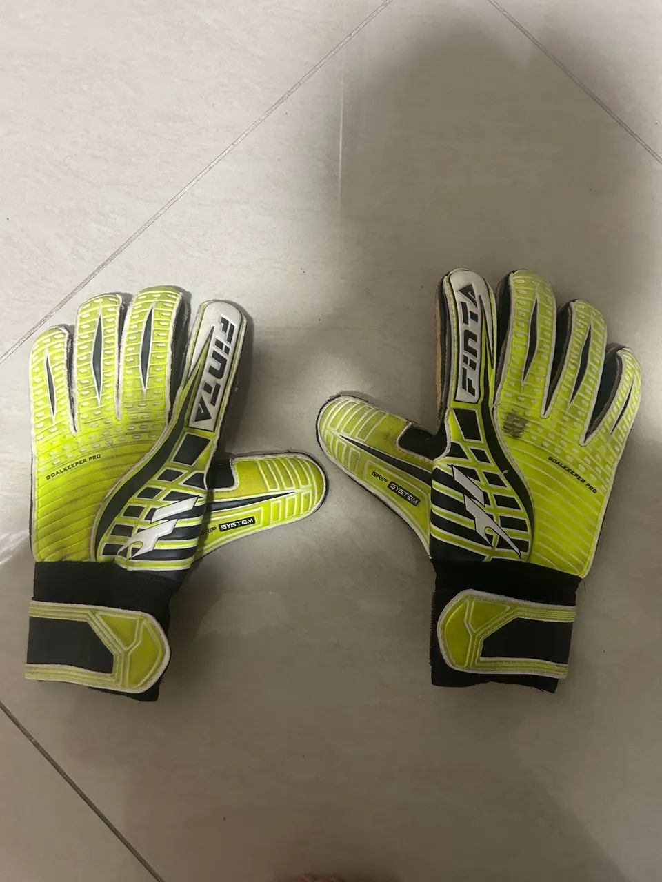 Luva de goleiro  - Foto 2