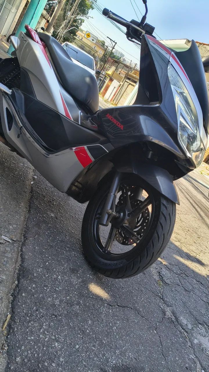 PCX COM QUILOMETRAGEM BAIXA ! - Foto 2