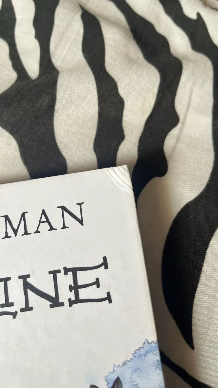 Livro Coraline - Foto 3