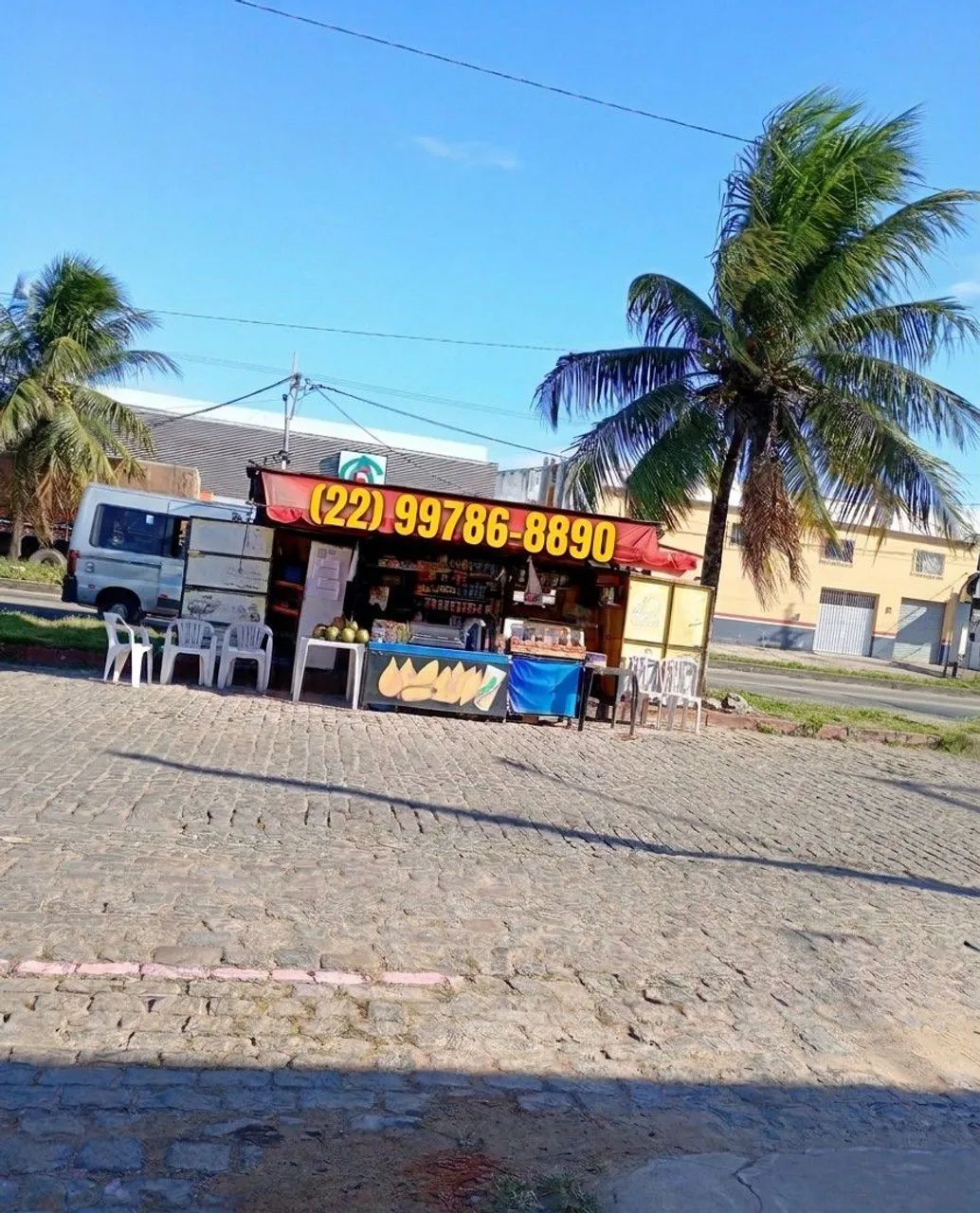 Vendo um trailer com tudo dentro