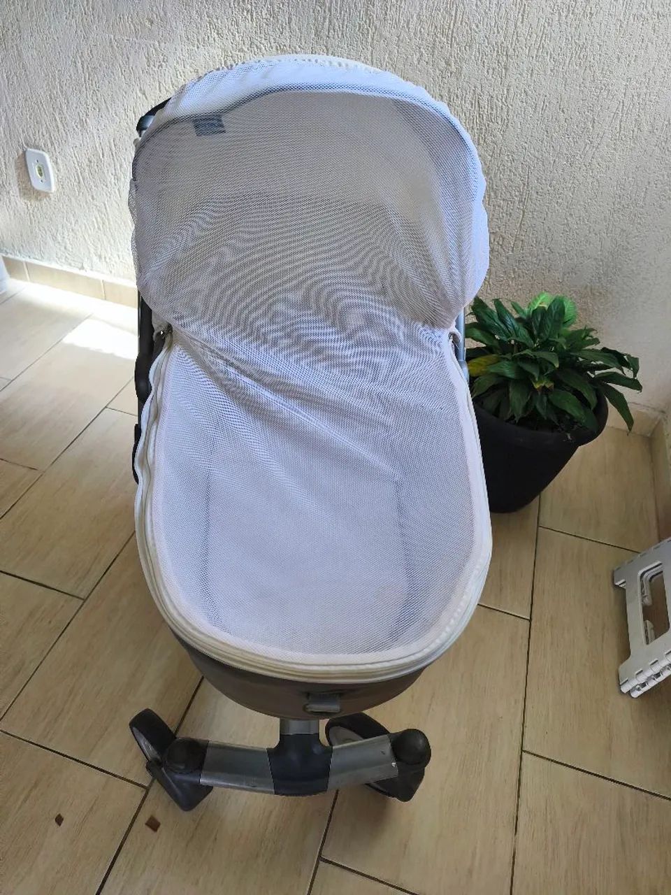 Carrinho de bebê com bebê conforto  - Foto 3