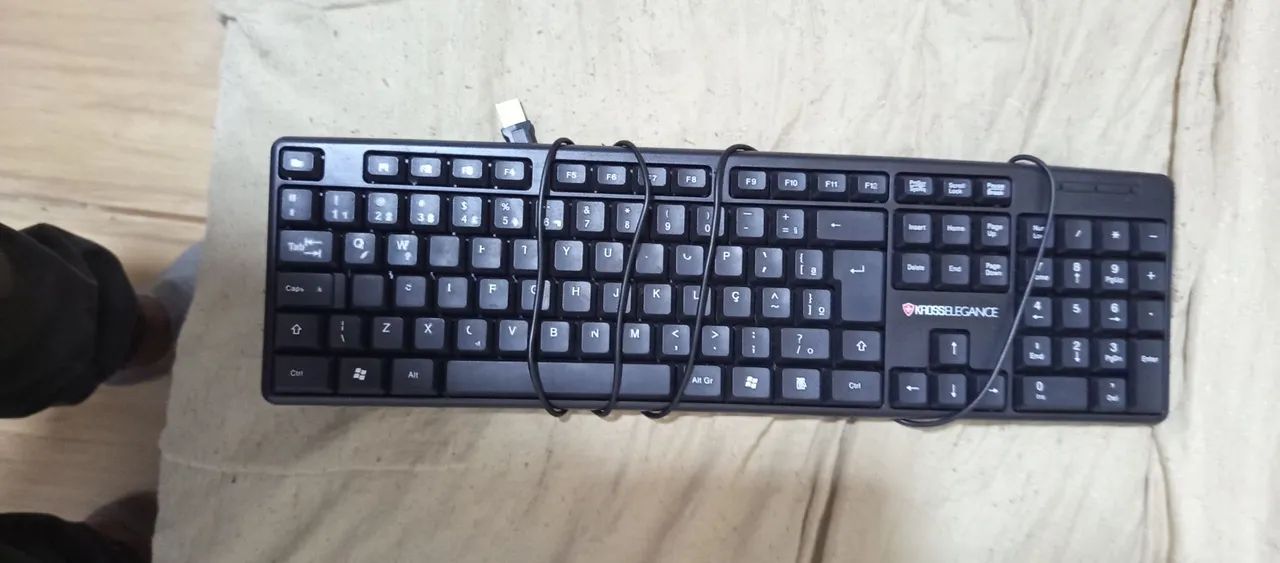 Vendo teclados de pc - Foto 2
