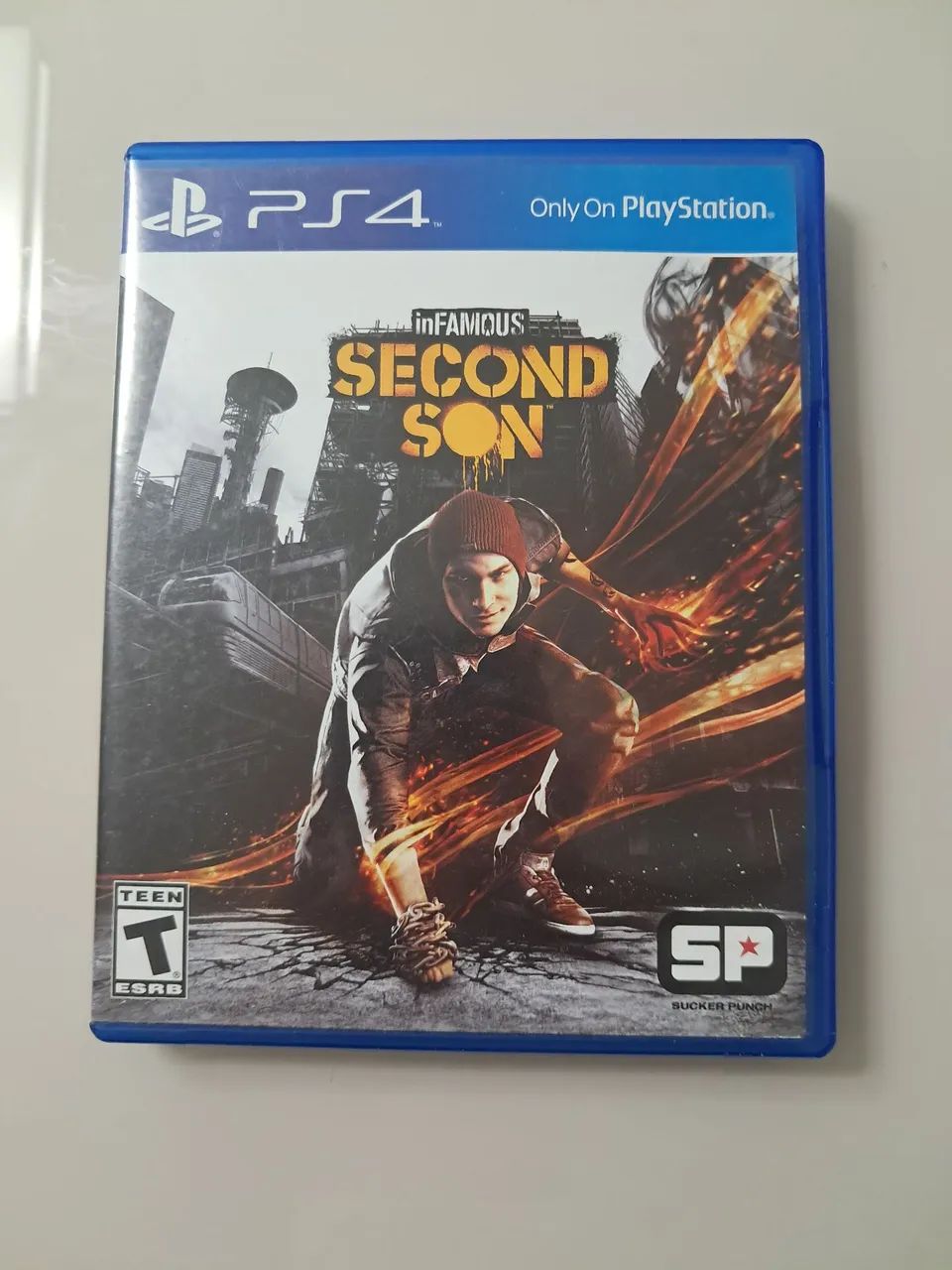 Infamous Second Son e Lego Avengers PS4