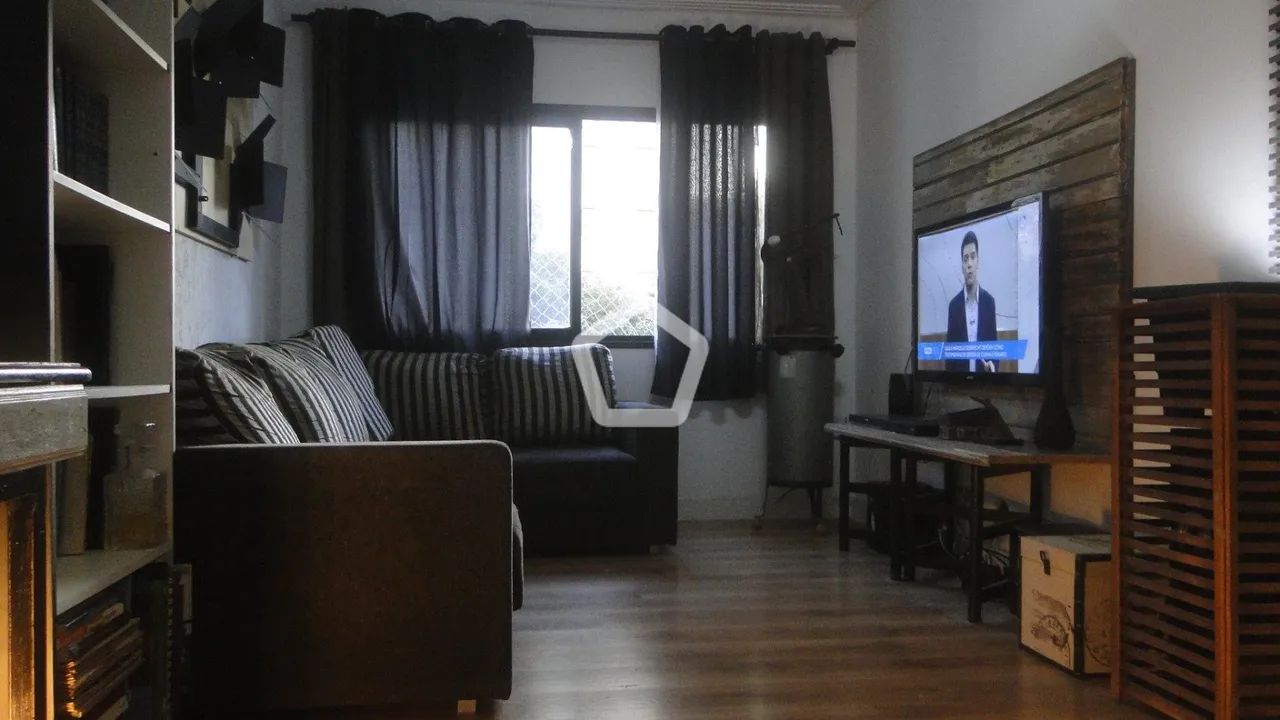 Apartamento em Cambuci