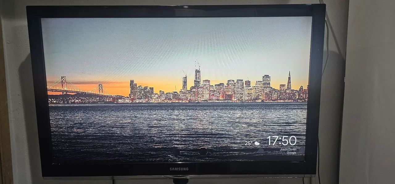 TV Sansung 42" com Chromecast  - Foto 2