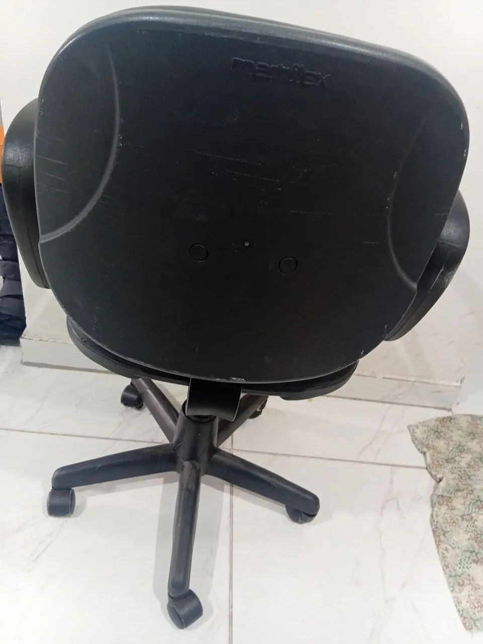 Cadeira de Escritório  - Foto 4
