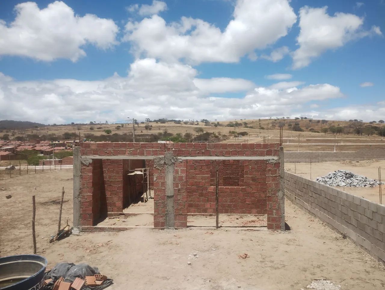 Terreno com casa em ponto de laje * - Foto 4