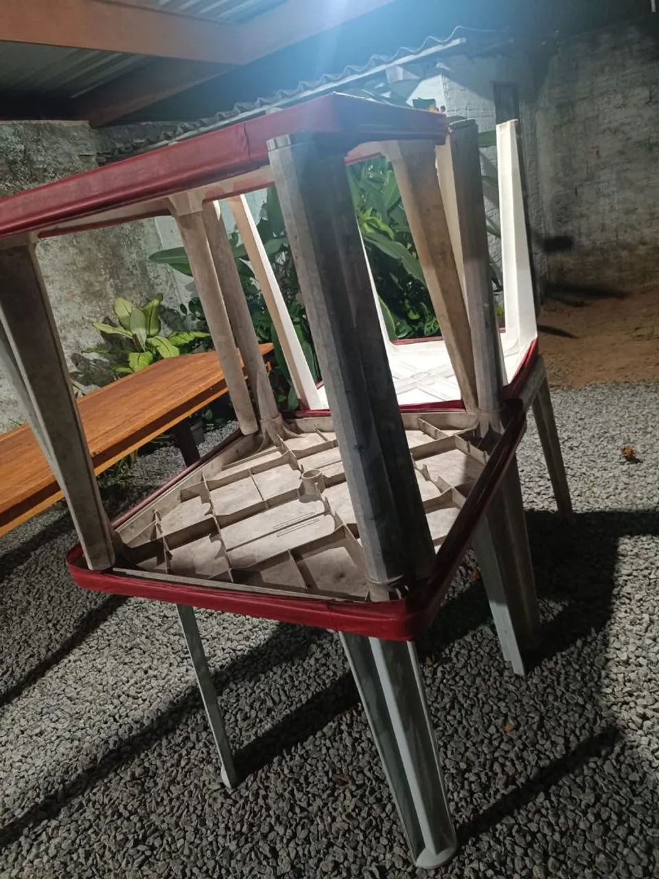 Jogo de mesa e Mesa de madeira  - Foto 3