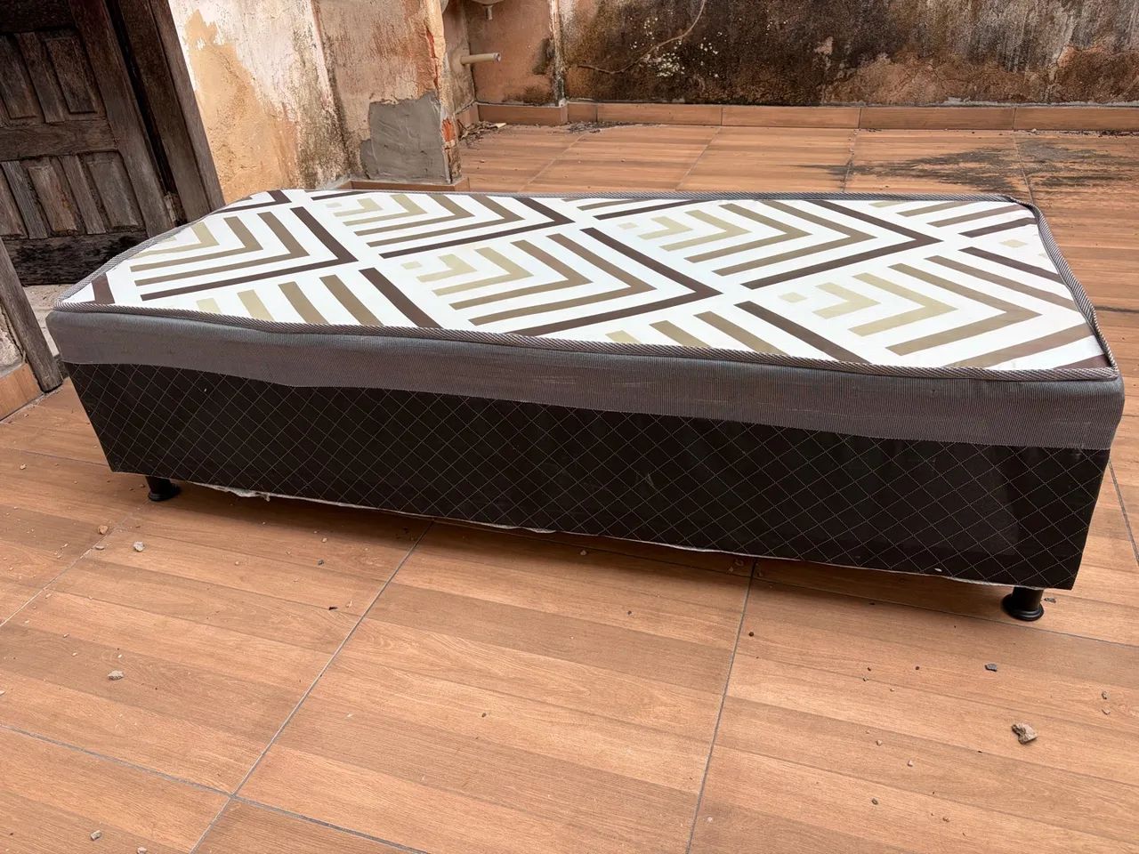Cama box de solteiro NOVÍSSIMA