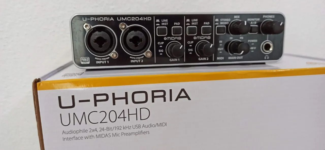 Interface Behringer UMC204HD418477679398113283