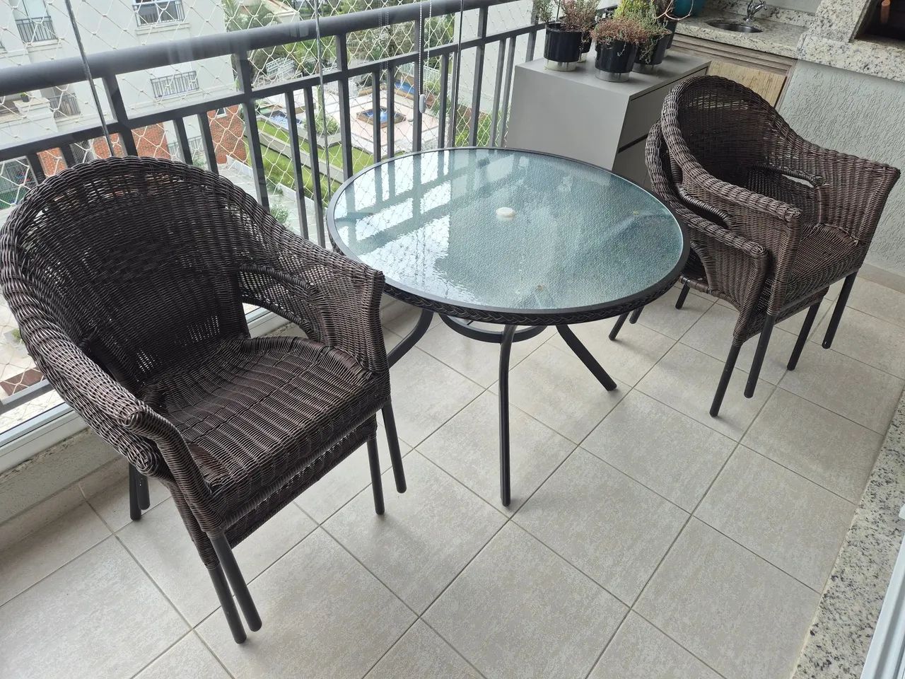 Conjunto mesa e 4 cadeiras rattan