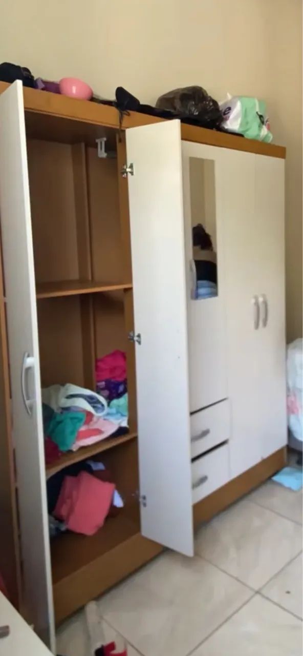 Guarda roupa solteirão