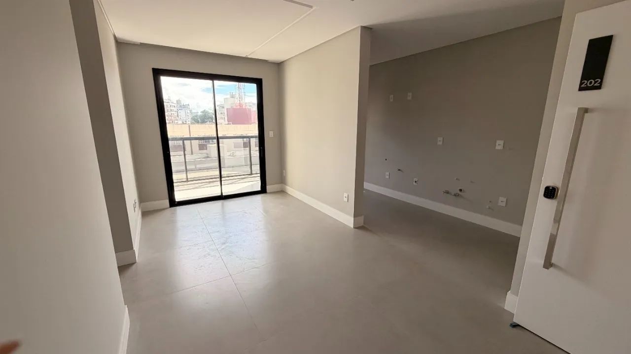 Apartamento com 2 quartos com suíte na Trindade.
